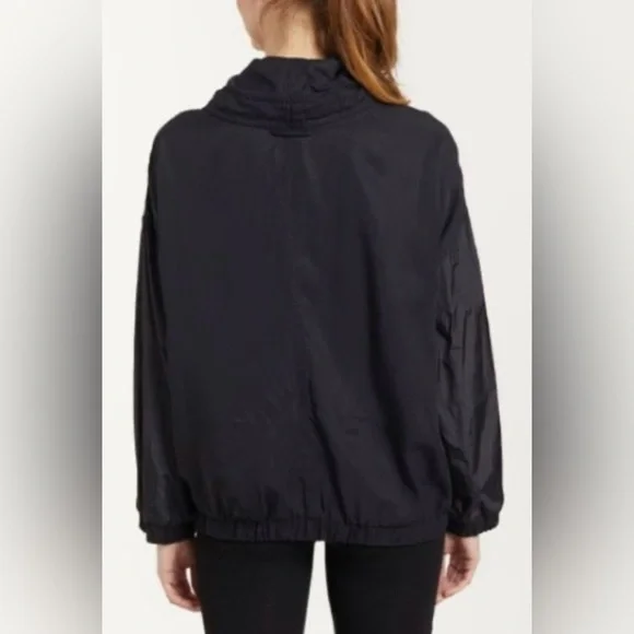 FP Movement Far & Away Pullover Jacket  Black  XS - Picture 2 of 9